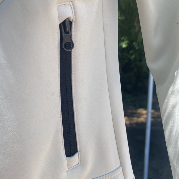 Snow/Ski Jacket - Picture 4 of 7